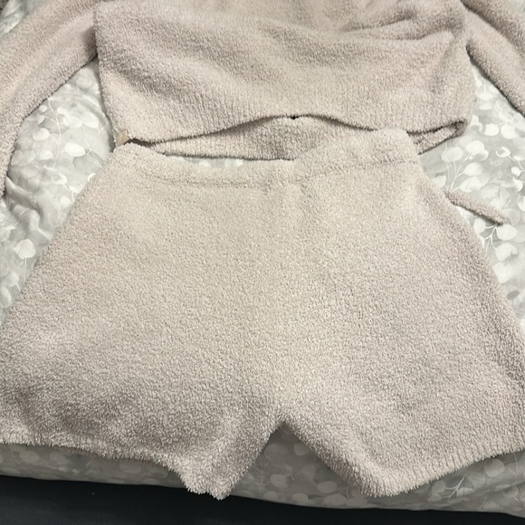 CozyChic Bell Sleeve Hoodie & Shorts set - Picture 4 of 5